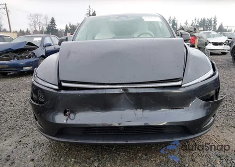 2026 Tesla Model Y Long Range Launch Series/Premium All-Wheel Drive z USA, uszkodzony, nr VIN 7SAYGDEE3TF450423